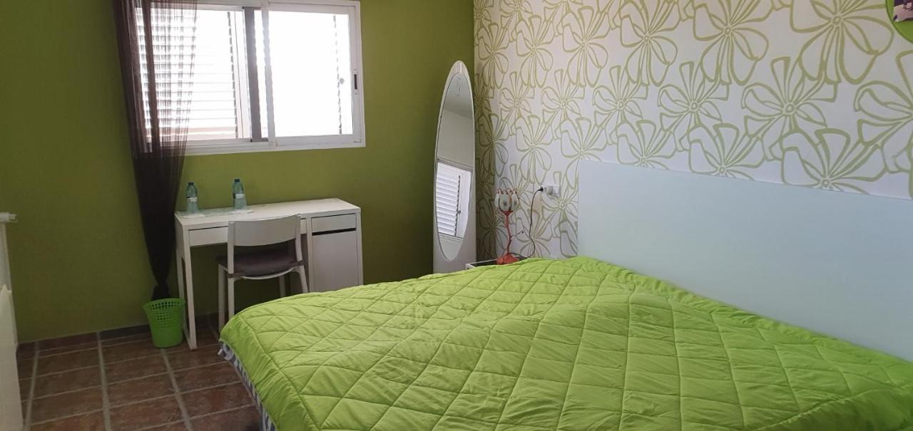 Bed and Breakfast Maravisa La Pobla de Vallbona Esterno foto